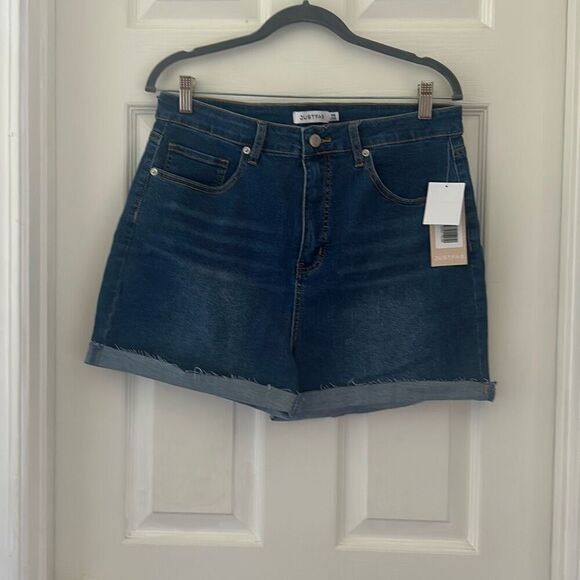 JustFab Pants - Just Fab Monroe High-Waisted Curvy Tummy Tamer Shorts size 34 women’s